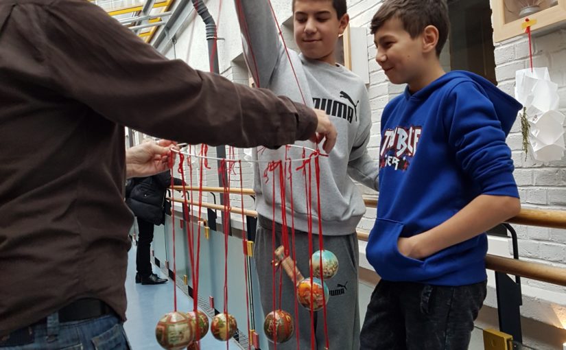 Stimmung mit Sternen und Kugeln